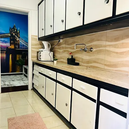 Spacious Flat In Lisbon, For Tourists * リスボン