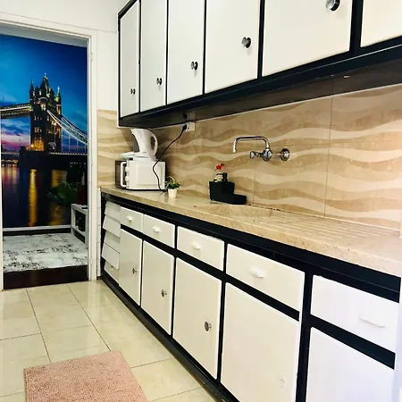 Spacious Flat In Lisbon, For Tourists * Lizbona